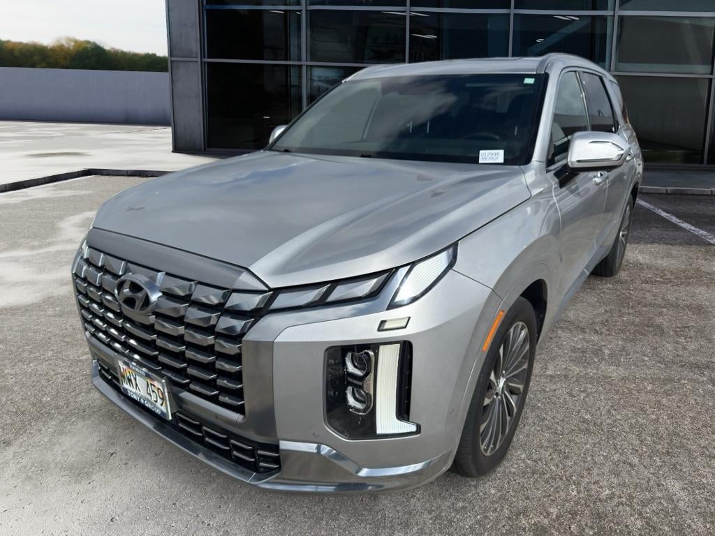2024 Hyundai Palisade Calligraphy in Typhoon Silver — front three-quarter view